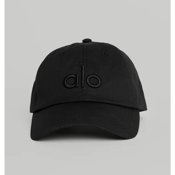 ALO Yoga Off-Duty Cap in Black - Picture 3 of 8